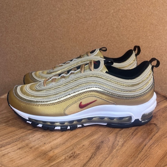Nike
Air max 97
'Metallic gold 23
NWOT - Picture 13 of 16